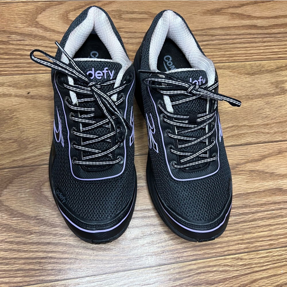 GDEFY shoes